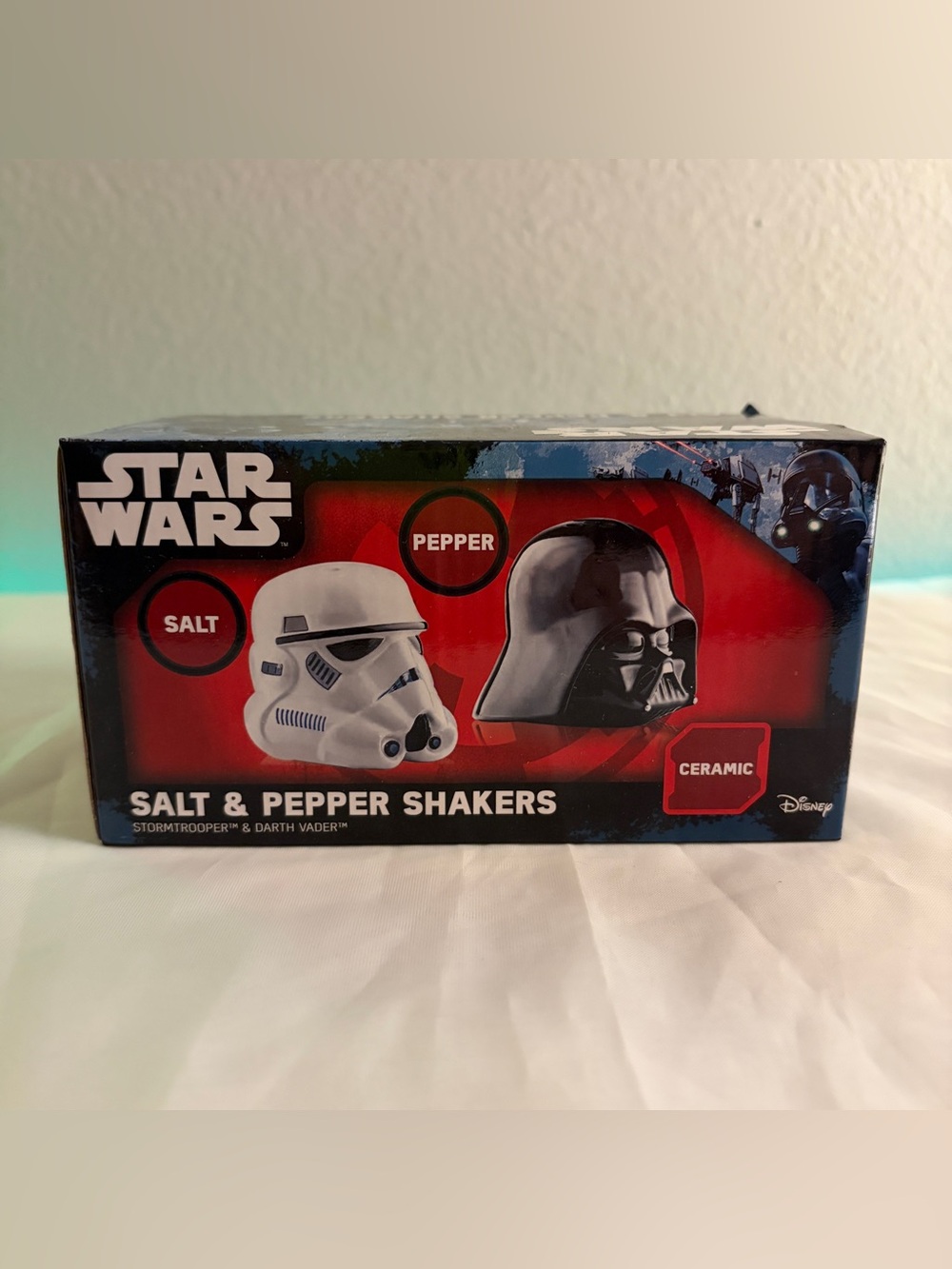 Star Wars Disney Salt & Pepper Shakers Stormtrooper & Darth Vader NEW in Box